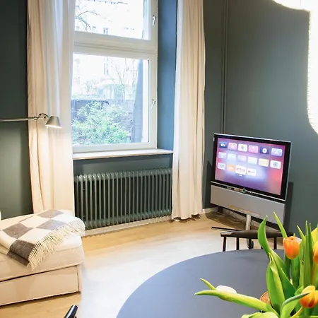 Apartment Urbane Oase In Hinterhofresidenz Düsseldorf